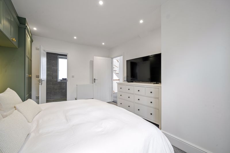 Bedroom- click for photo gallery